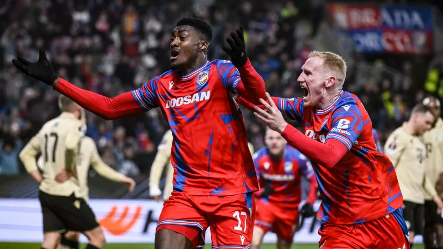 Viktoria Plzen 3-0 Ferencváros: Clasifican los checos con global de 3-1