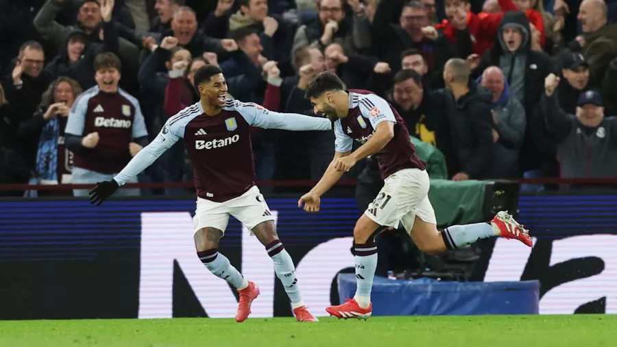 Primer doblete del español en la Premier League