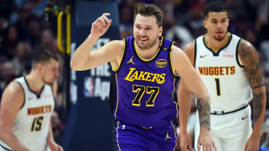 Luka Doncic ya tuvo su primera gran noche como Laker