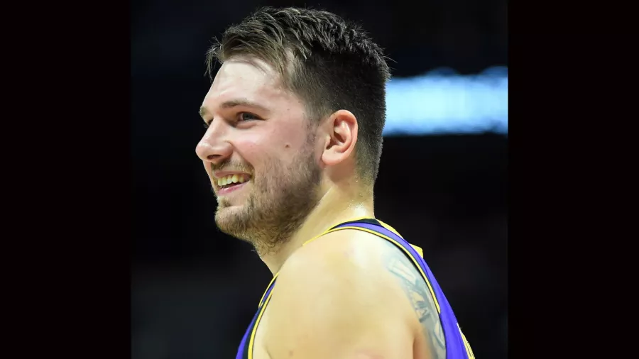 Luka Doncic ya tuvo su primera gran noche como Laker