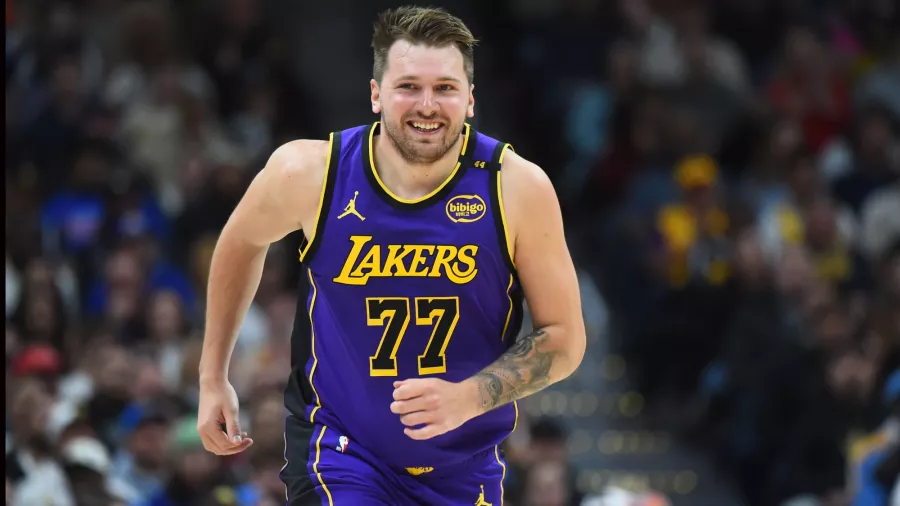 Luka Doncic ya tuvo su primera gran noche como Laker