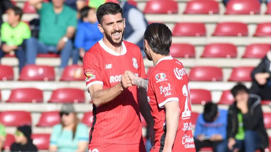 Con dos goles de Paulinho (13' y 26') y otro de Jesús Angulo (17'), Toluca parece haber resuelto el partido.