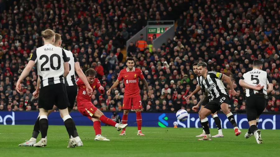 Liverpool es líder de la Premier League con 67 puntos