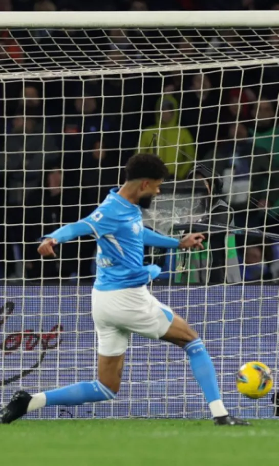 Napoli rescató un punto y la lucha con Inter por la Serie A continúa