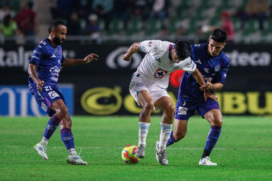 Mazatlán rescató un punto con polémico empate