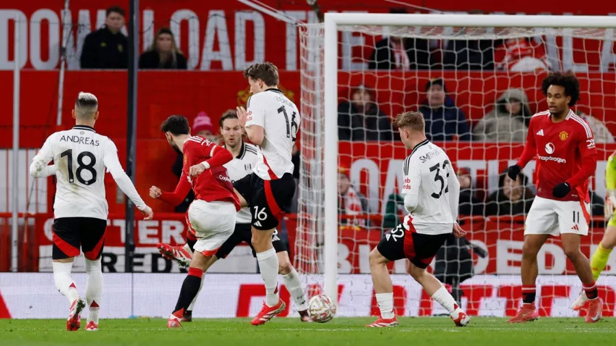 Bruno Fernandes empató el partido al 71