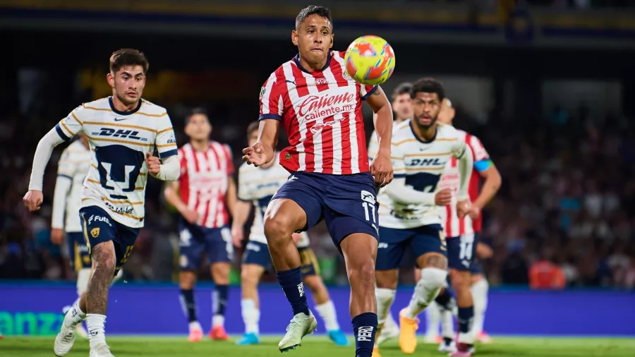 Chivas fue el menos malo y ganó en Ciudad Universitaria