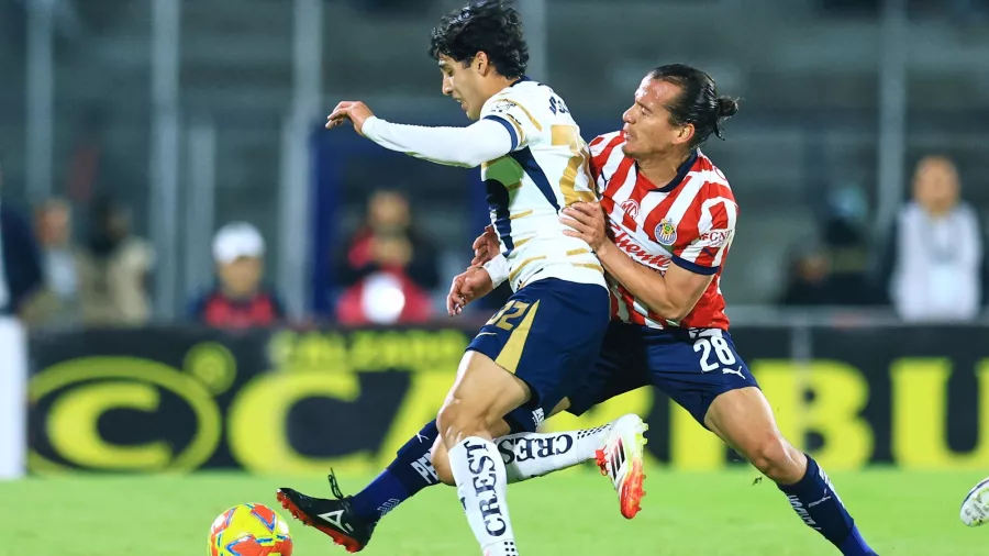 Chivas fue el menos malo y ganó en Ciudad Universitaria