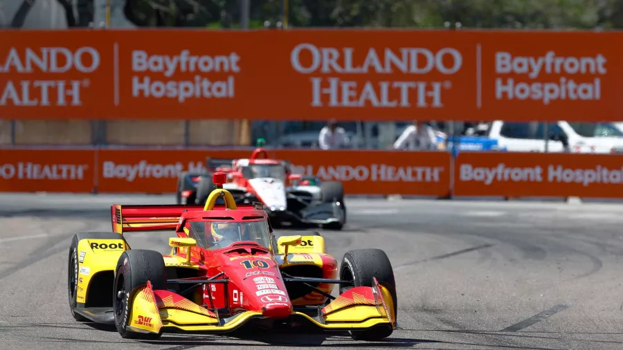 Primer festejo de la temporada de IndyCar: Alex Palou ganó en St. Petersburg