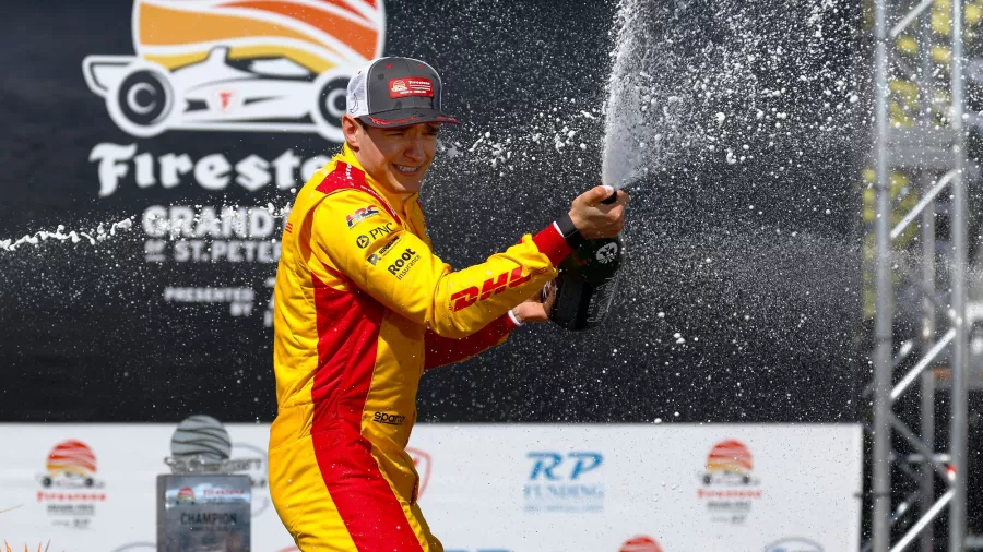 Primer festejo de la temporada de IndyCar: Alex Palou ganó en St. Petersburg