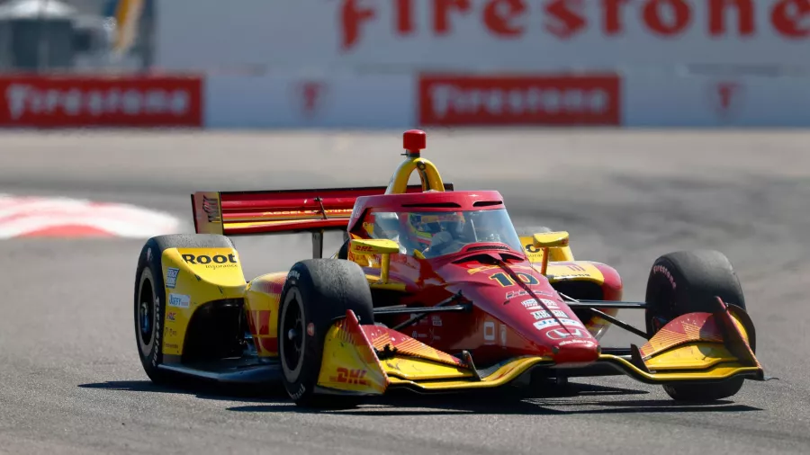 Primer festejo de la temporada de IndyCar: Alex Palou ganó en St. Petersburg