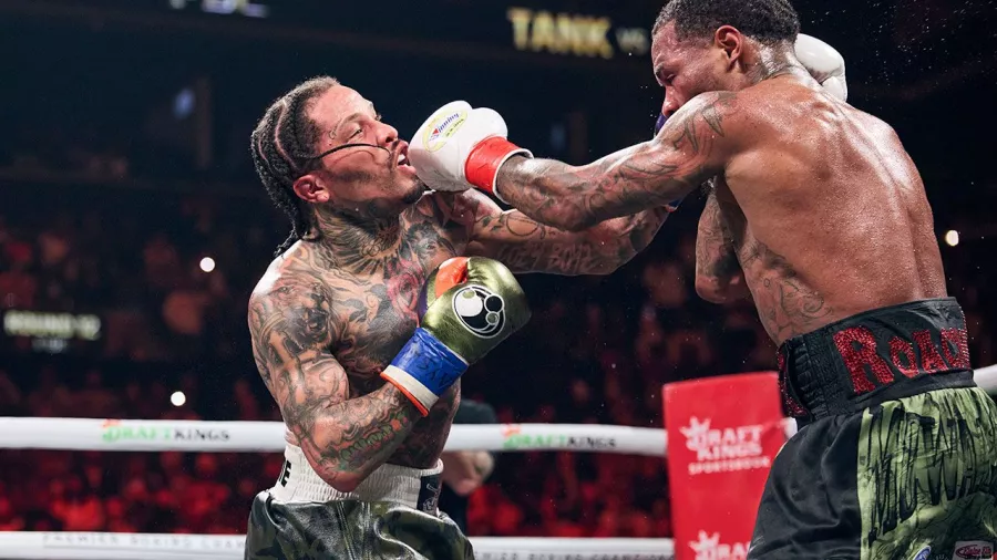 Gervonta Davis fue maltratado, pero al final se llevó la victoria