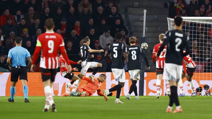 Sin embargo, al 47' , Martin Ødegaard hizo el 1-4.