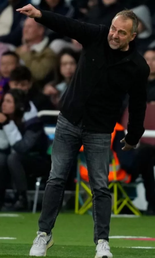 Hans Flick pidió mayor atención en defensa frente a Benfica en la Champions League