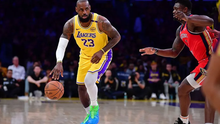 LeBron James supera los 50 mil puntos en la NBA