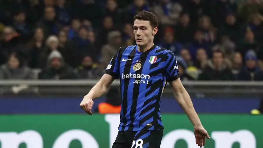 Central: Benjamin Pavard, Inter