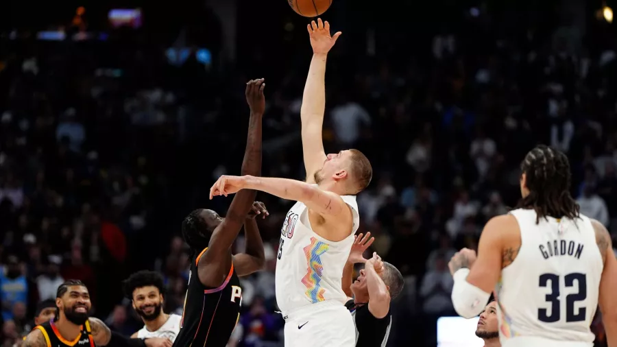 Los Nuggets derrotaron en tiempo extra 149-141 a los Phoenix Suns