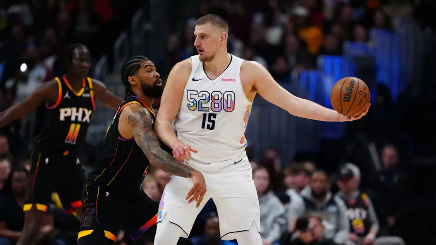 Nikola Jokic no es de este planeta y su actuación histórica lo demuestra