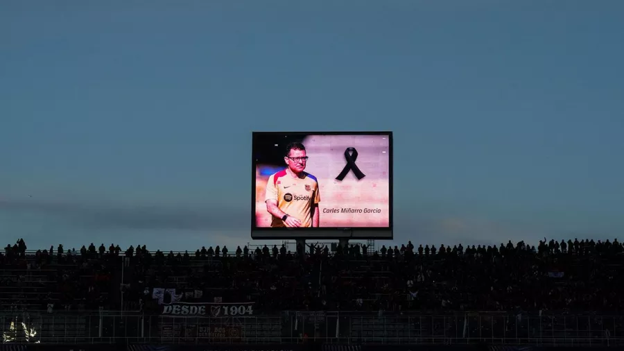 Homenaje y amuleto de la suerte para el Barcelona