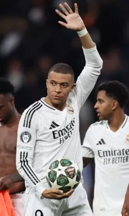 Kylian Mbappé será duda hasta el último momento en la Champions League