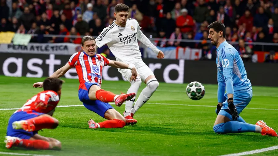 Primer gol del mediocampista con la camiseta de los 'Colchoneros' en la Liga de Campeones