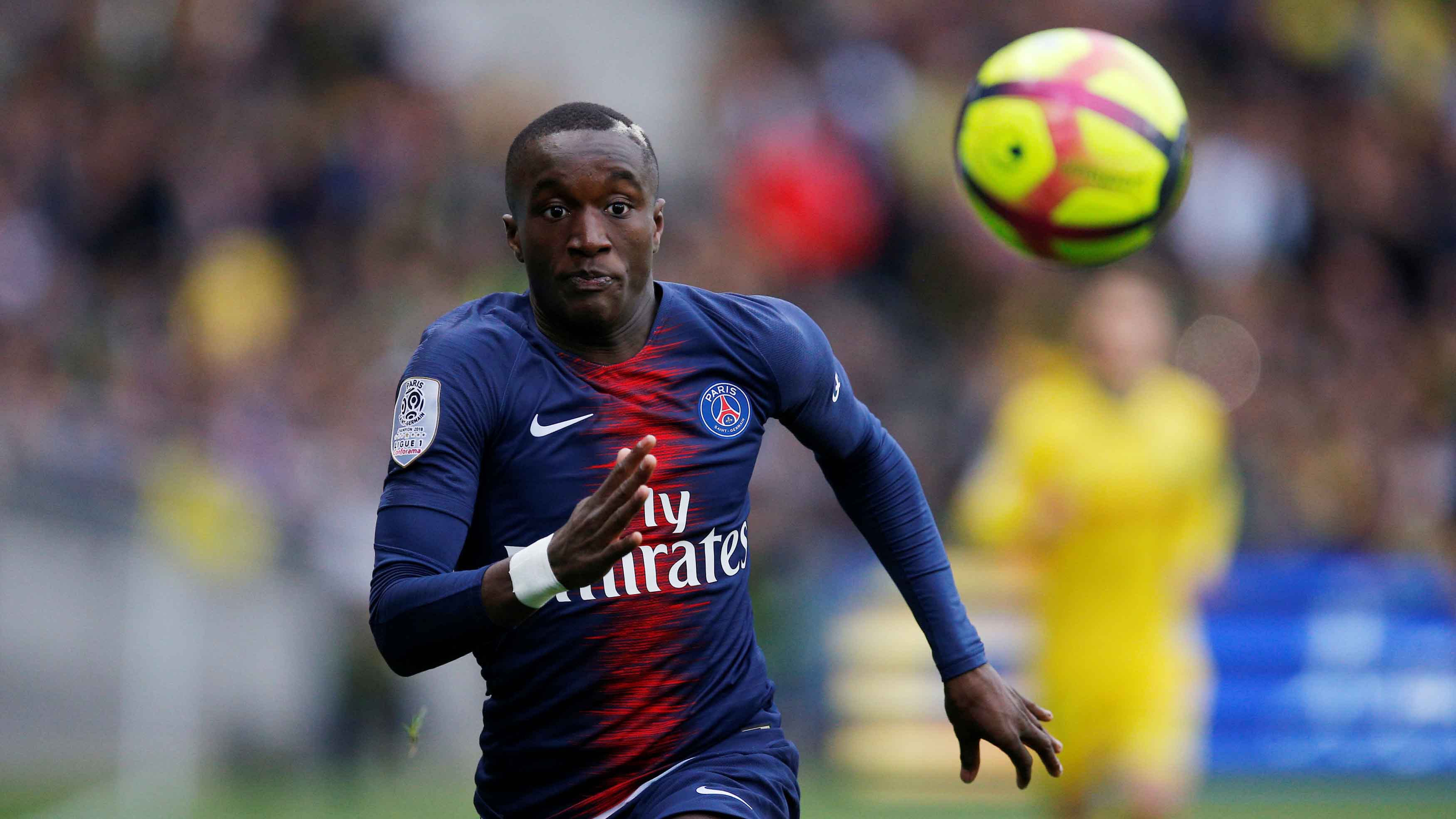 Moussa Diaby: Paris Saint-Germain (2018-2019) 34 partidos, 4 goles y 7 asistencias | Aston Villa (2023-2024) 54 partidos, 10 goles y 9 asistencias.
