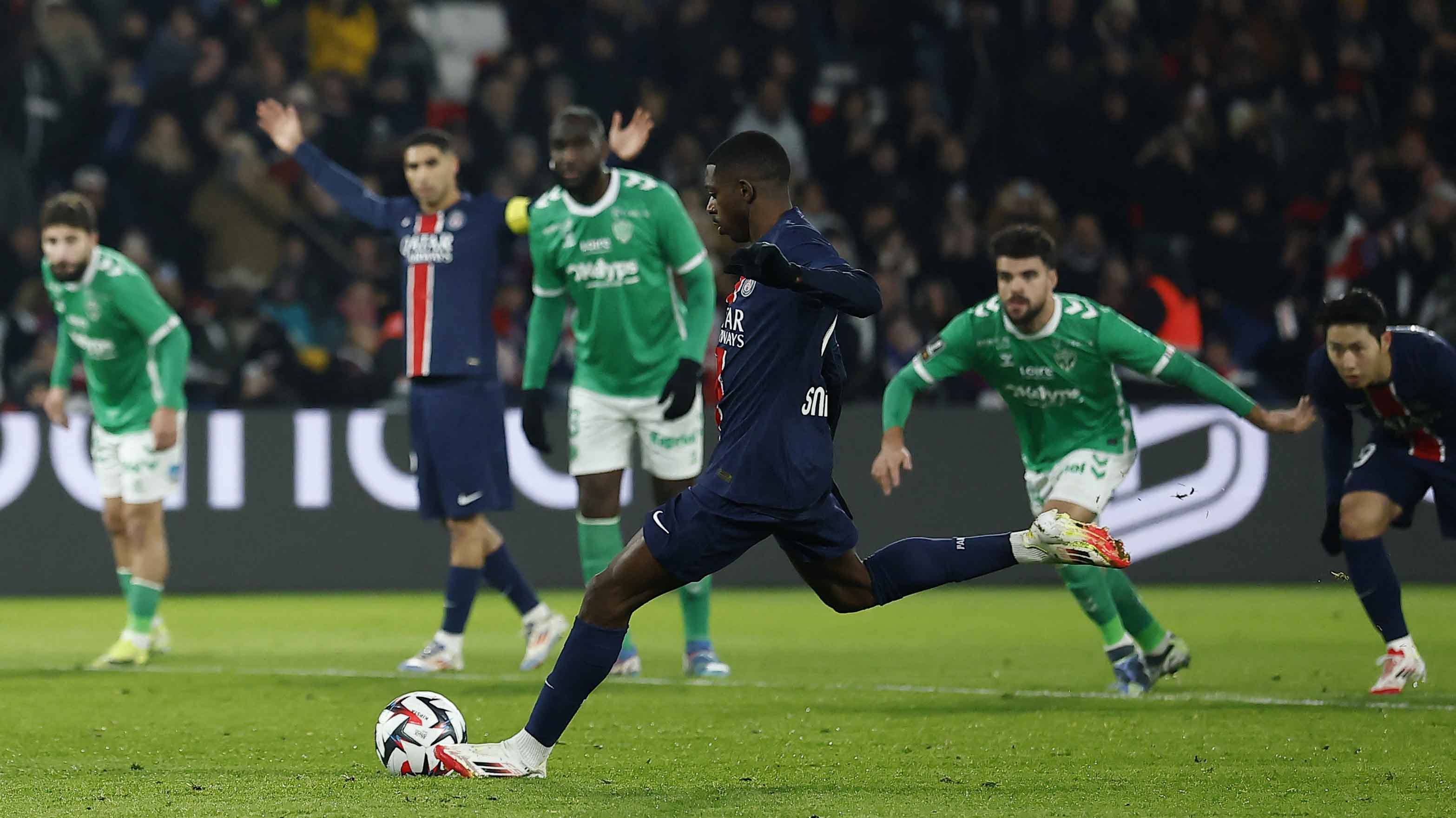 Ha superado la expectativa goleadora. Las estadísticas decían que conseguiría 13.95 goles en los 27 partidos de 2025, en otras palabras, ha conseguido 12 goles más de lo esperado.
