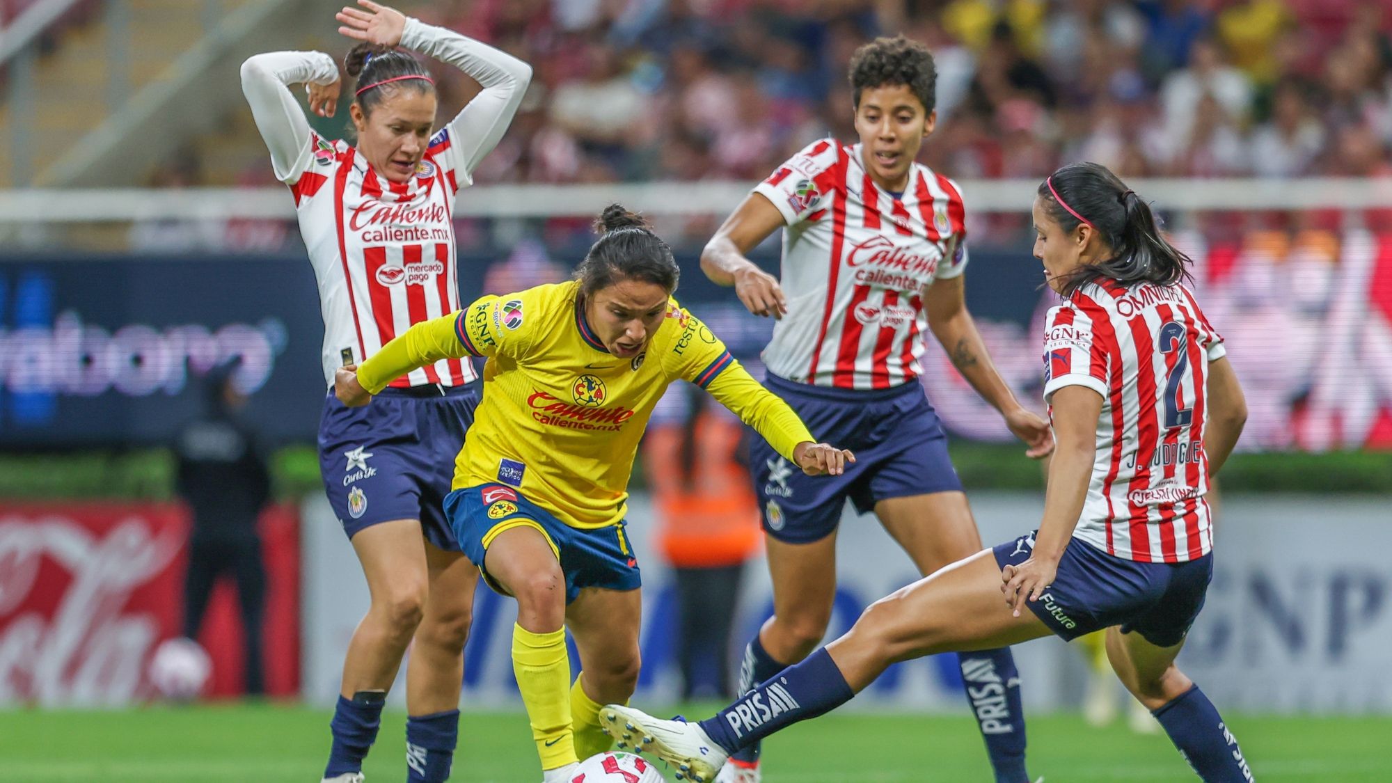 América alcanzó a Chivas y la semifinal femenil está en suspenso