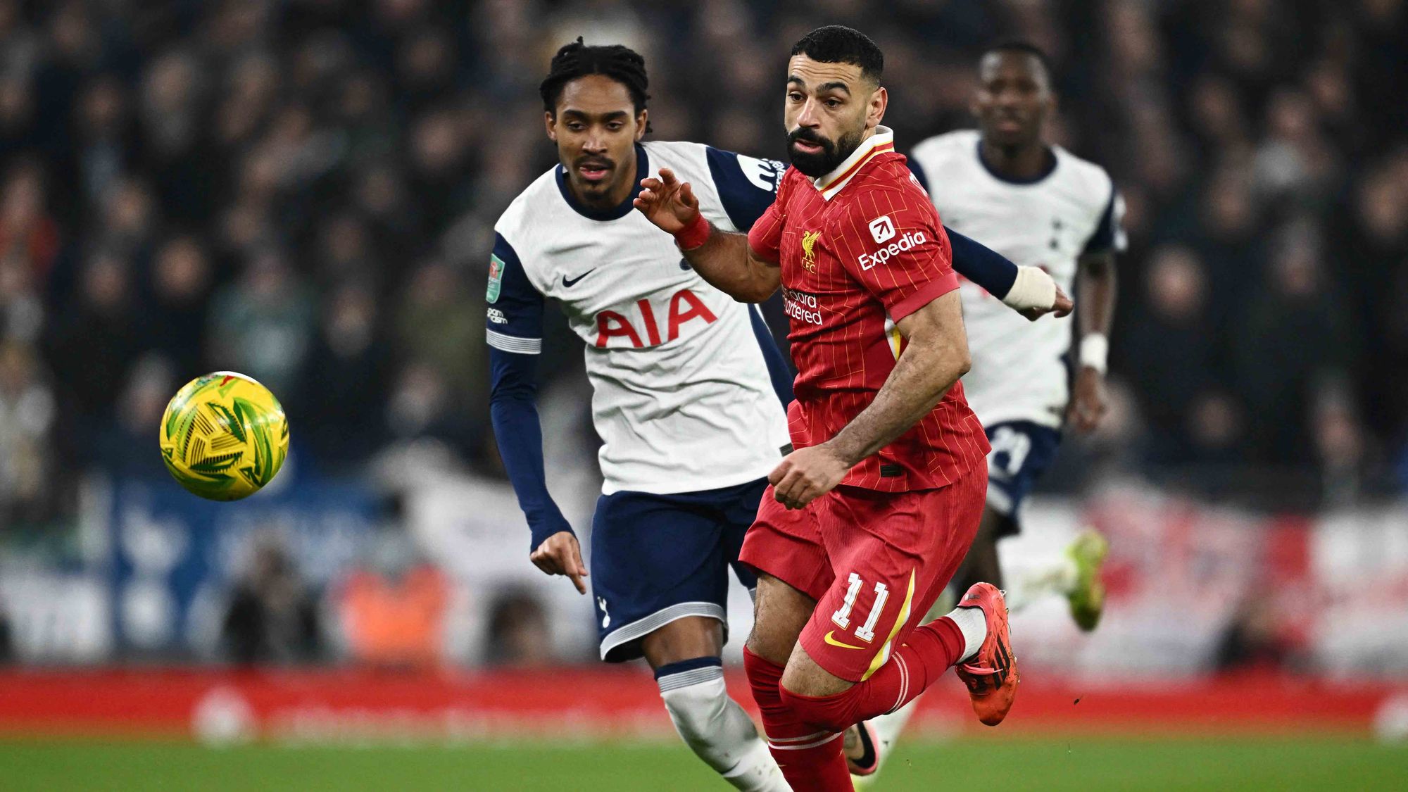 3. Máximo asistente, con 18 pases de gol. Esta estadística también es la mejor en la Premier League. Después de Salah están Jacob Murphy (12) y Bukayo Saka, Antonee Robinson, Mikkel Damsgaard y Anthony Elanga (todos con 10).