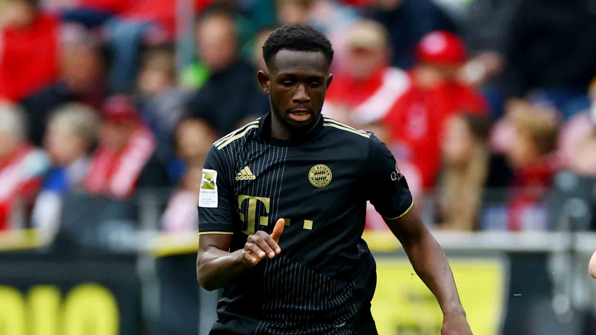Tanguy Nianzou: PSG (2019-2020), 13 partidos, 3 goles y 1 asistencia | Bayern Munich (2020-2022), 28 partidos, 1 gol y 1 asistencia.