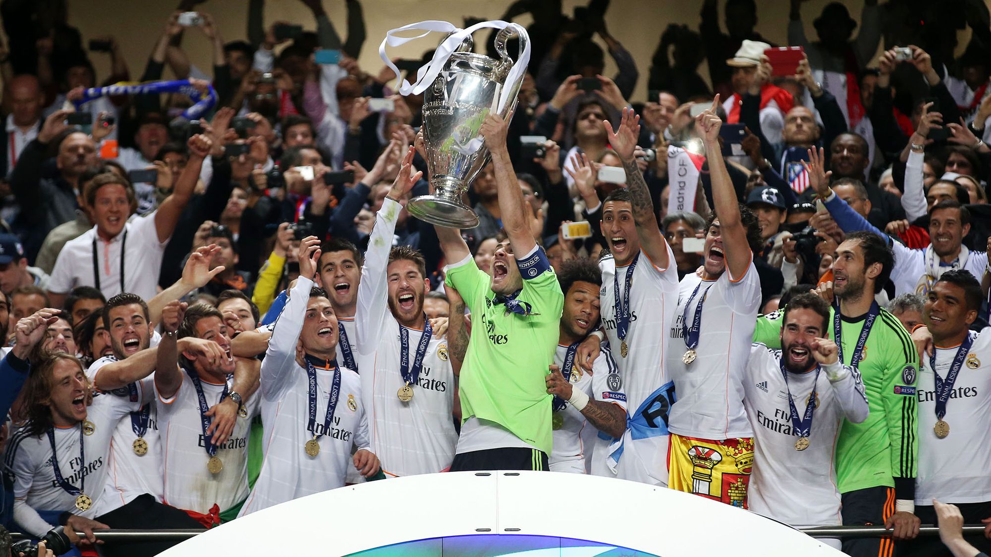 “Siempre menciono la décima porque fue impresionante, y la manera en la que la ganamos define perfectamente lo que es el Real Madrid: nunca rendirse y creer hasta el final. Fue inolvidable para los madridistas, porque el número 10 es especial. Para mí también es un número especial. Cuando me acuerdo de esa celebración siempre me sale una sonrisa".