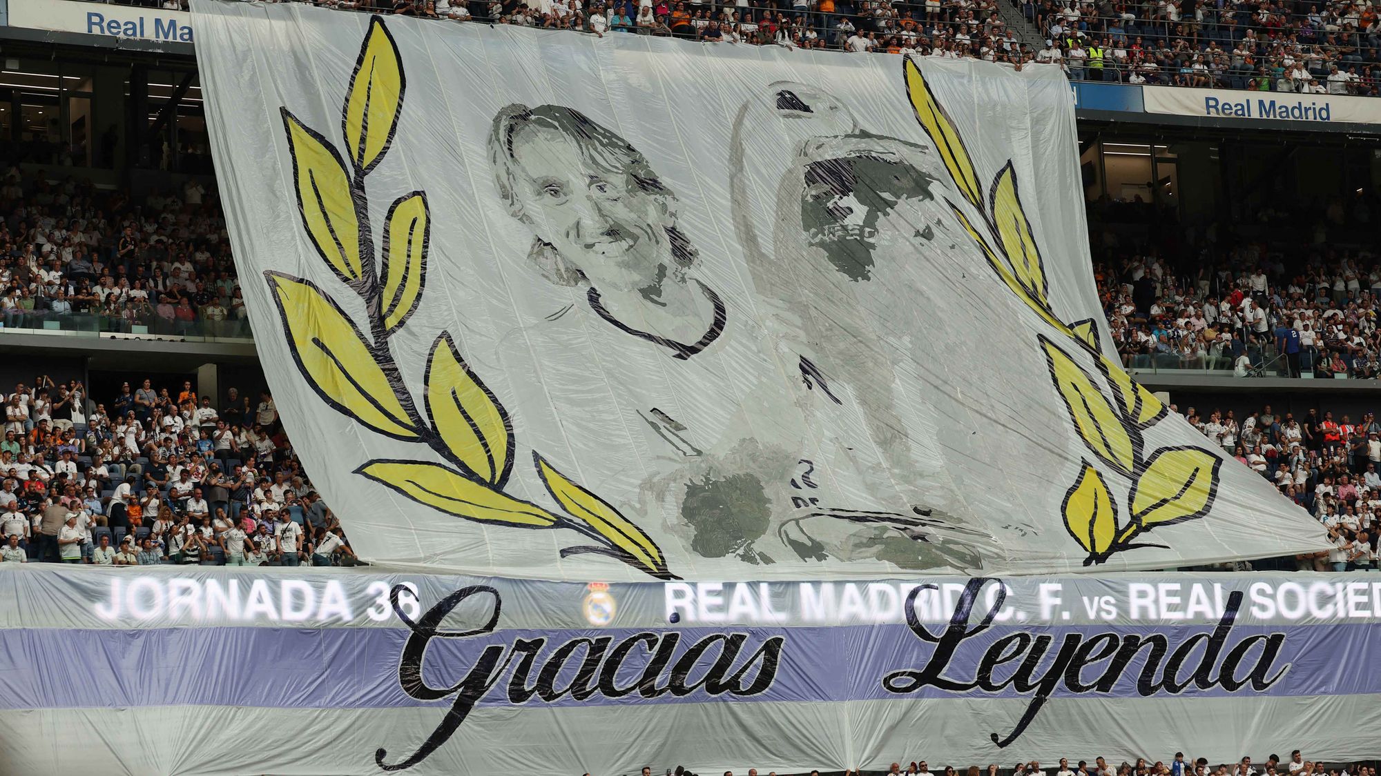 “También hay otras cosas, como el cariño de la gente. Siempre me quedo con eso porque es algo que nadie te lo puede quitar. No puedes engañar a la gente y no van a quererte solo porque juegas en el Real Madrid, pero ese cariño que me han dado es impresionante. Nunca me lo imaginaba".