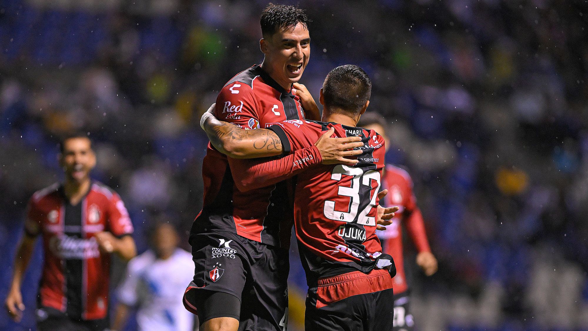 El conjunto rojinegro venció 3-2 a Puebla en calidad de visitante