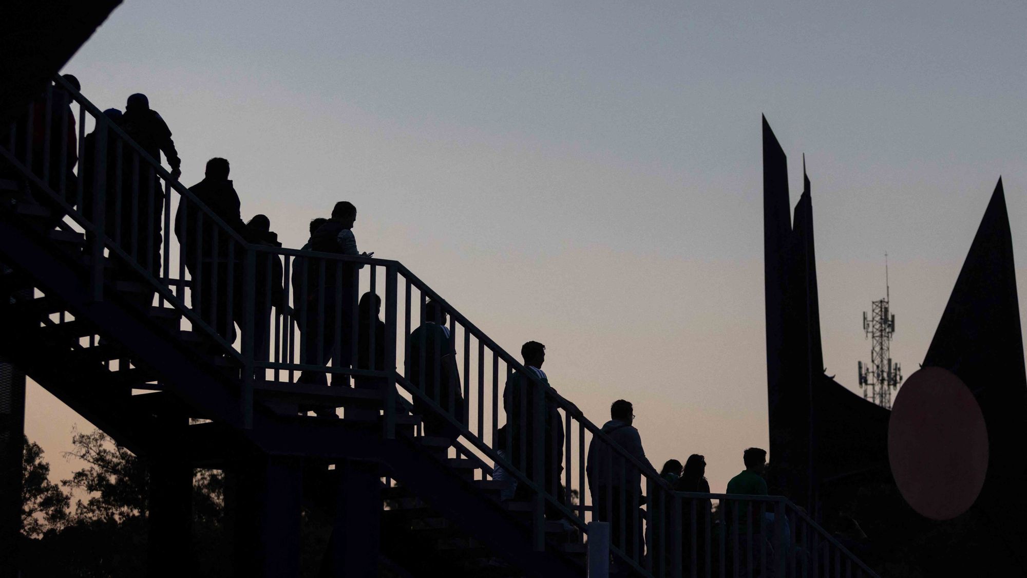 La salida también juega