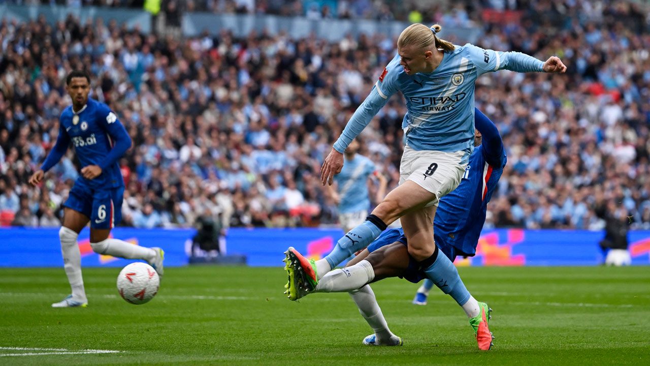  1. Erling Haaland | Delantero | Manchester City | 220 millones de euros