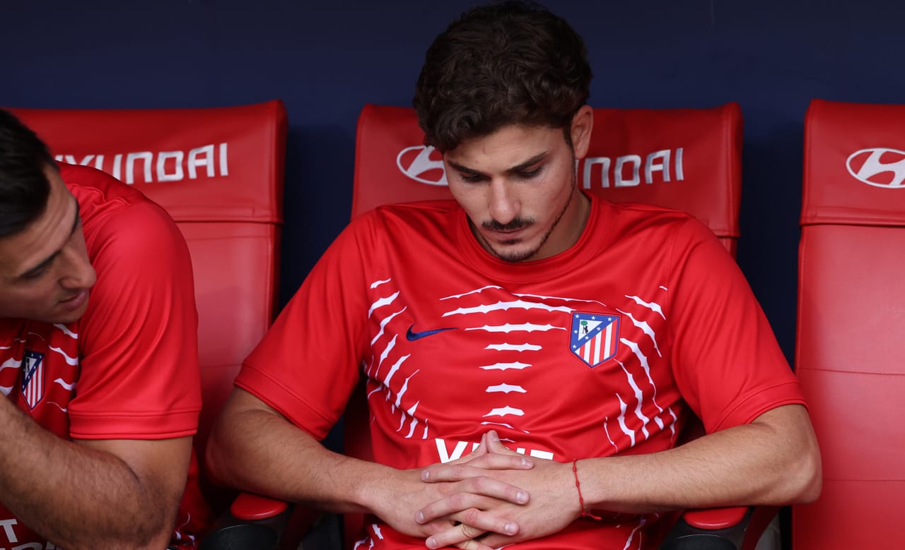 Julián Álvarez la pasó mal en su regreso a 'casa'