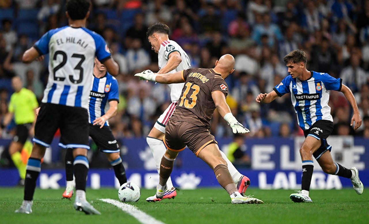 Llegó rápido la primera gran tarde de Carlos Espí con el Real Madrid