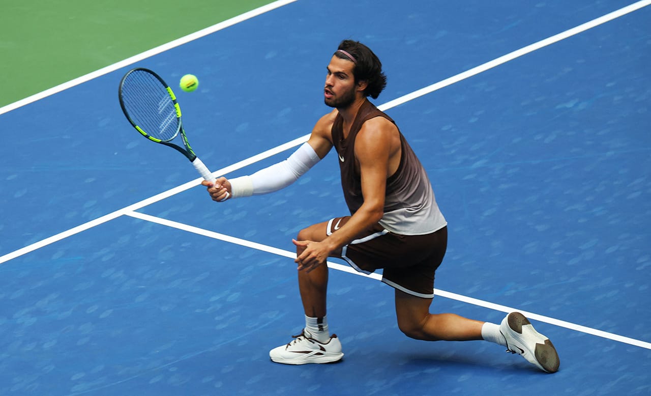 Carlos Alcaraz comenzó su camino rumbo al bicampeonato del US Open