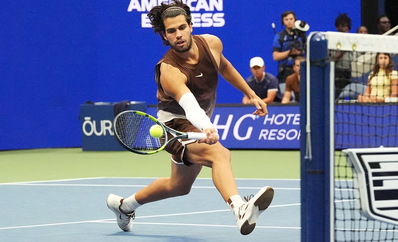 Carlos Alcaraz comenzó su camino rumbo al bicampeonato del US Open
