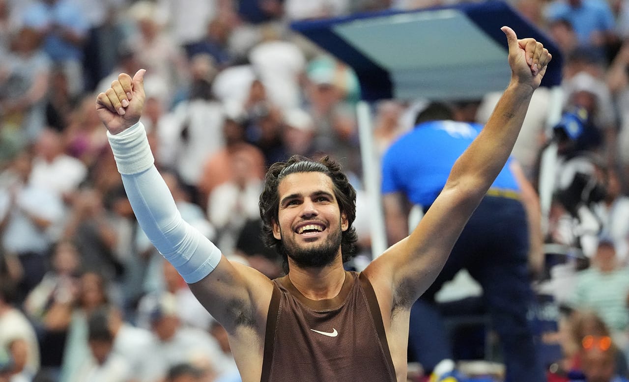 Carlos Alcaraz comenzó su camino rumbo al bicampeonato del US Open