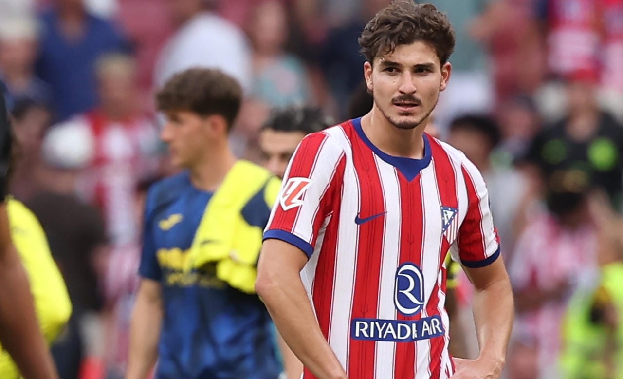Julián Álvarez la pasó mal en su regreso a 'casa'