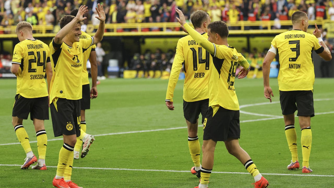Borussia Dortmund consiguió su primera victoria en la Bundesliga
