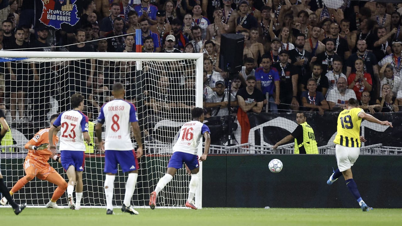 Fenerbahçe eliminó a Olympique de Lyon y es equipo de Champions League