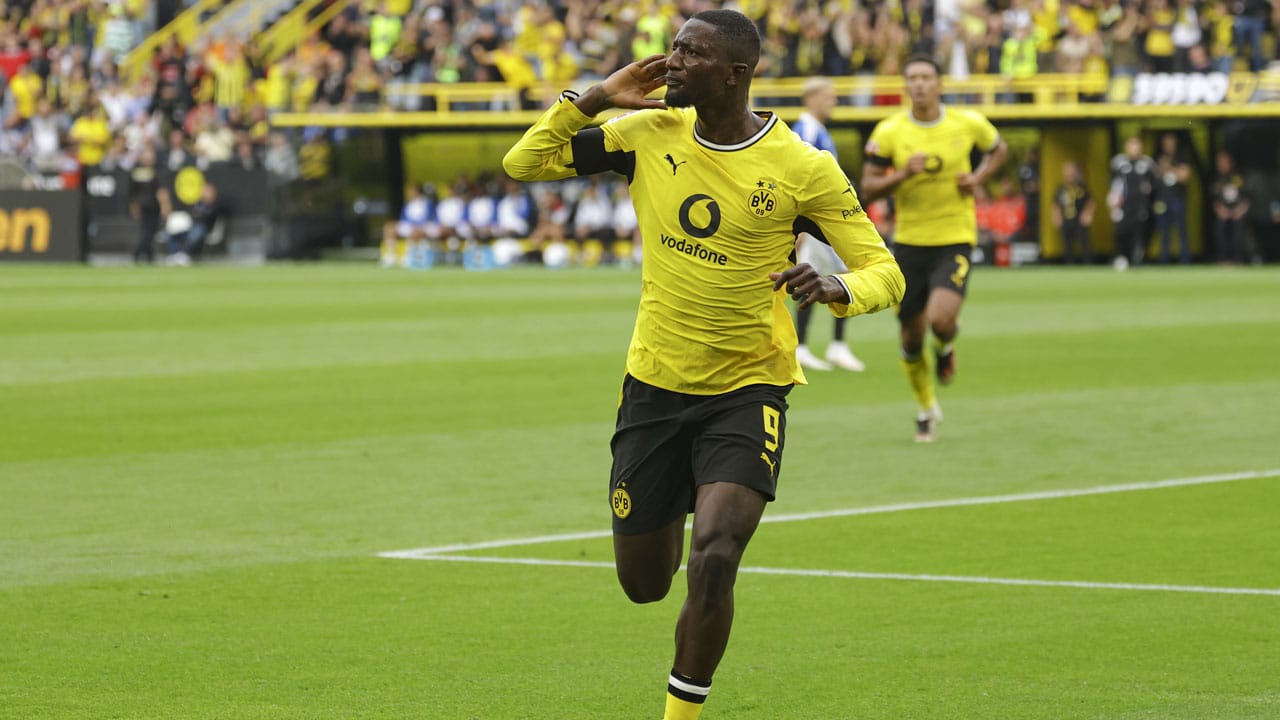 Borussia Dortmund consiguió su primera victoria en la Bundesliga