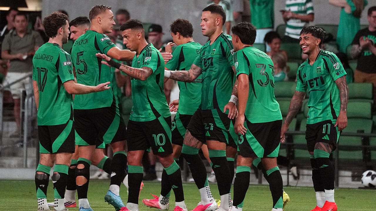 Los 10 partidos más demandantes que le esperan a 'Chucky' Lozano con 'La Galaxia'