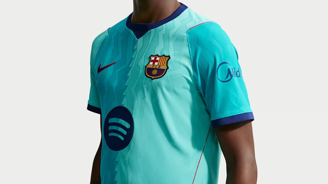 El Barcelona revive un favorito histórico con su tercera camiseta