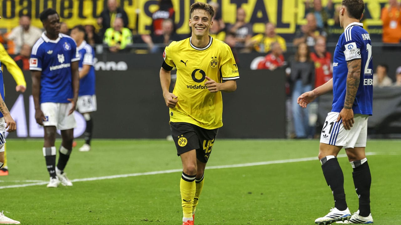 Borussia Dortmund consiguió su primera victoria en la Bundesliga