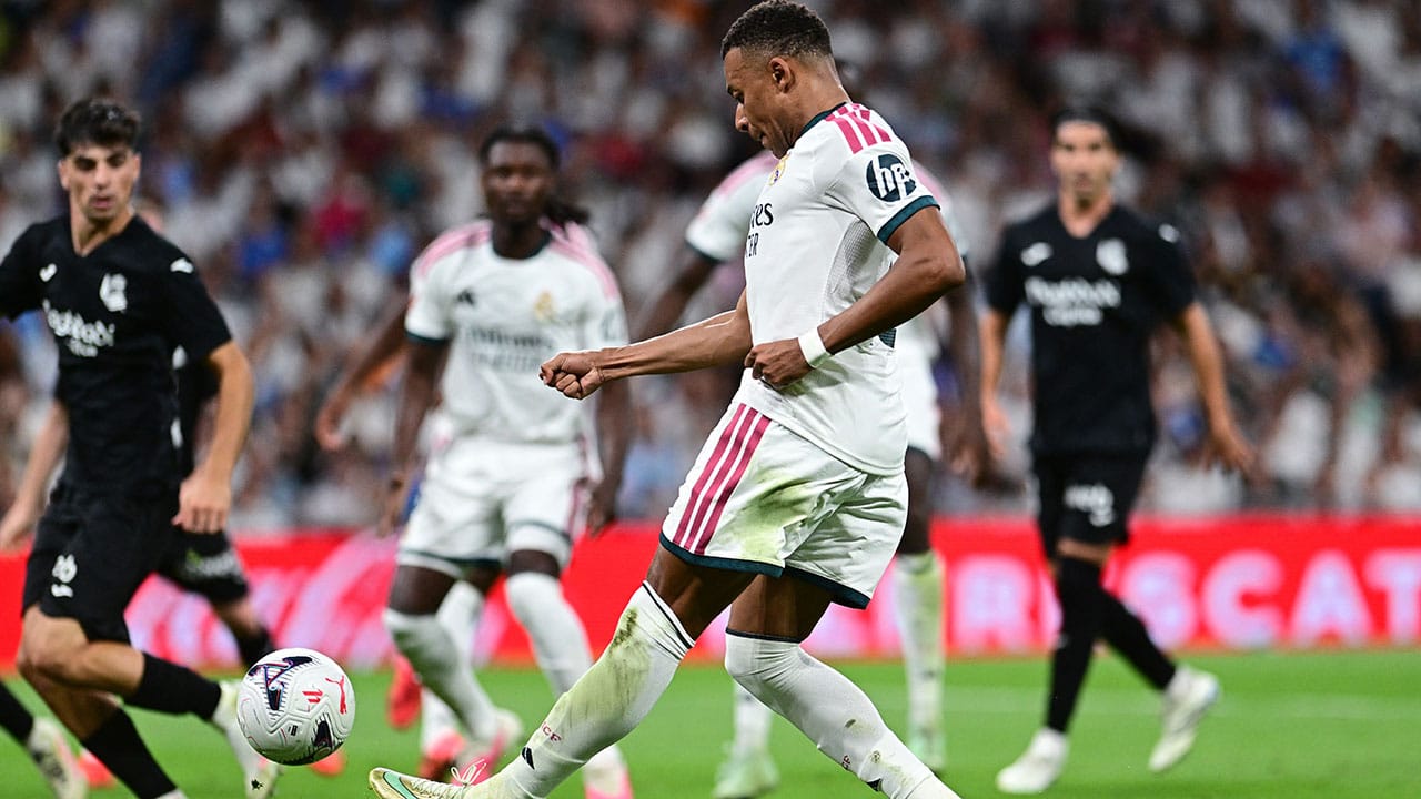 Segundo partido y Kylian Mbappé ya marcó su primer triplete