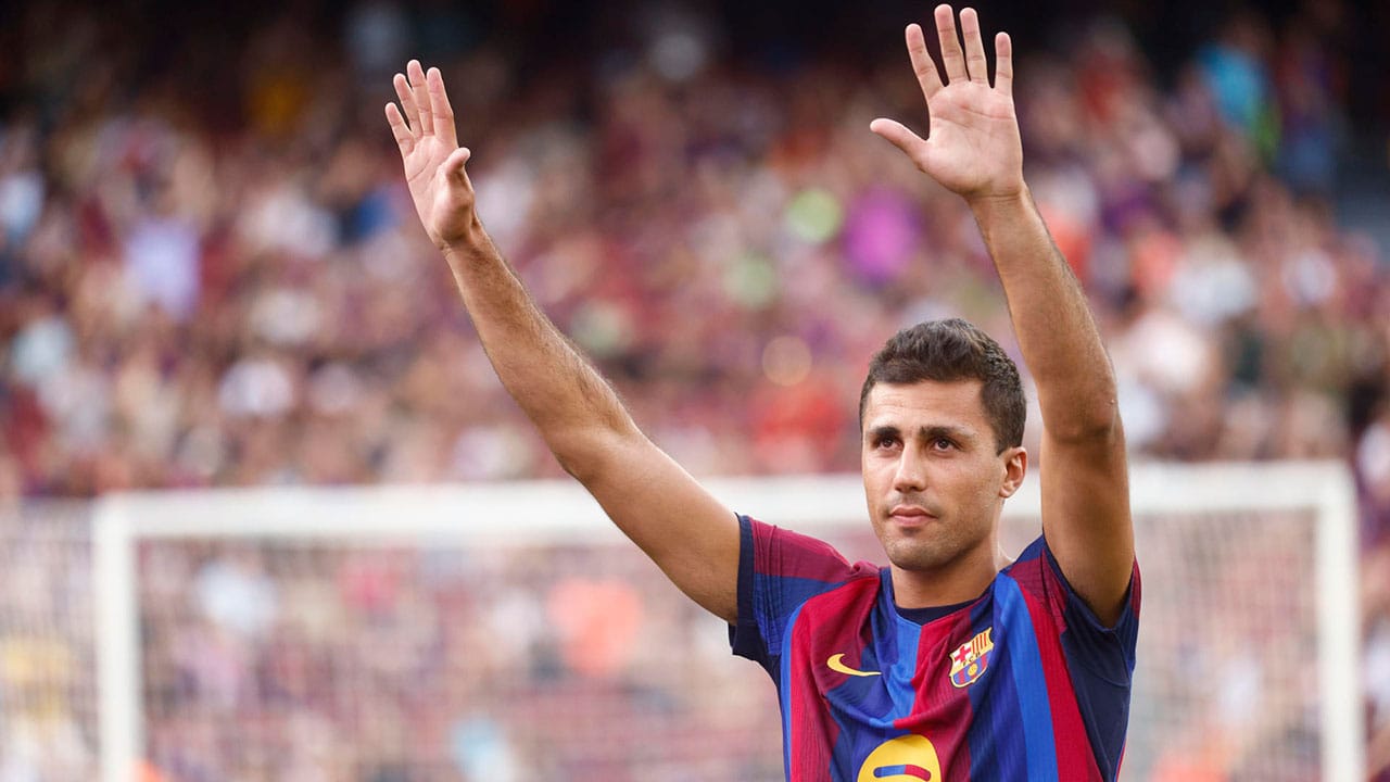 Rodri, ovacionado por primera vez por el Camp Nou