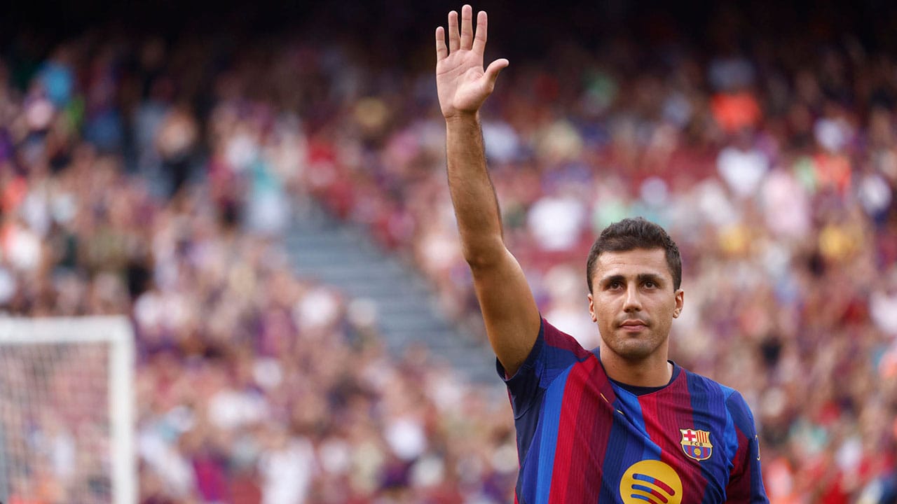 Rodri, ovacionado por primera vez por el Camp Nou